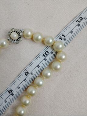 Vintage Majorica Hand Knotted Princess Length Cream Pearl Necklace 9mm 24"